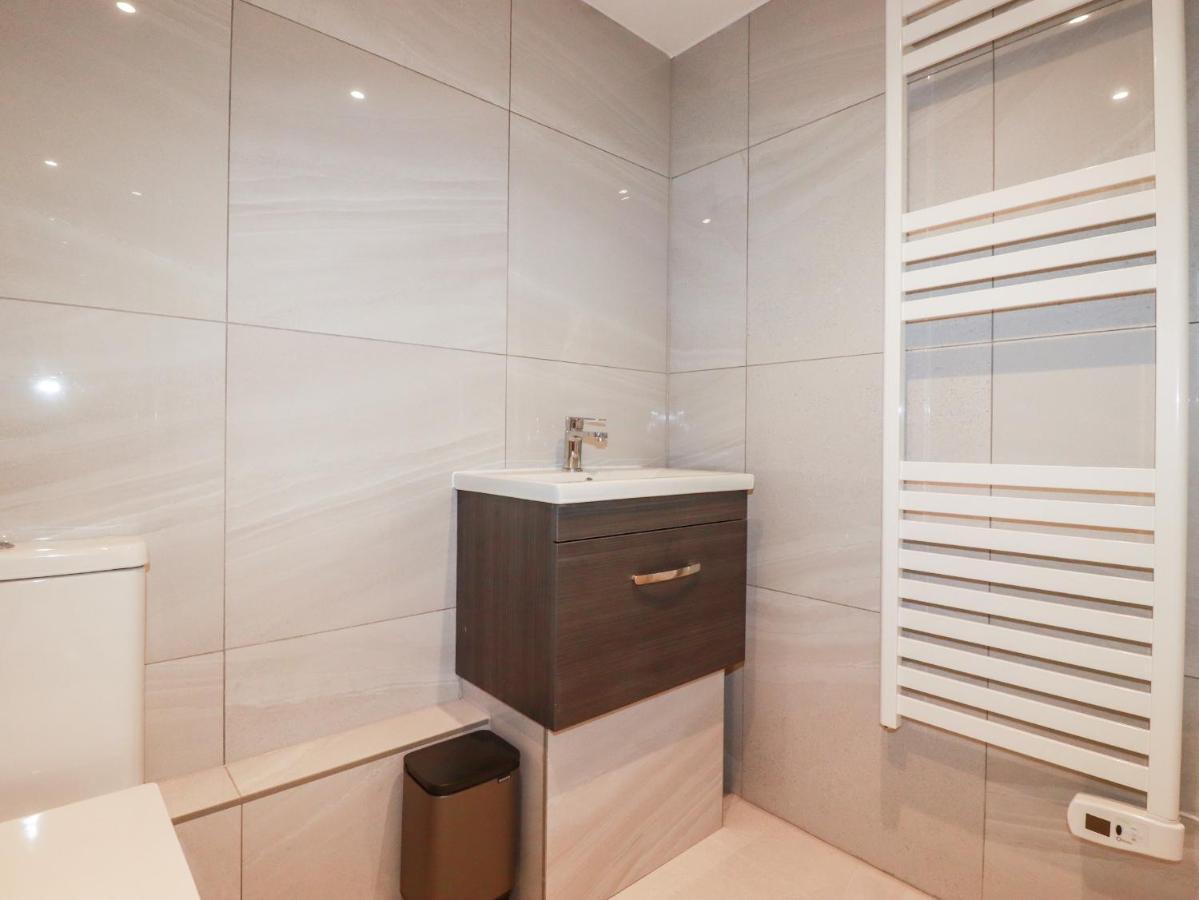 Beach Cottage Хелстон Экстерьер фото
